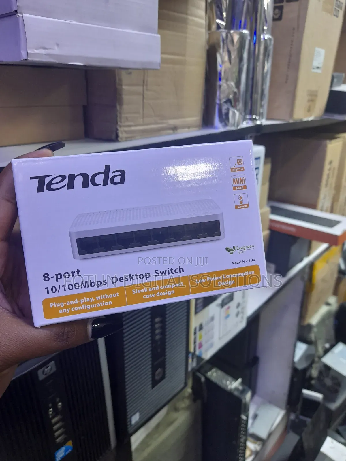 Tenda 8 Port Switch 10/100mbps