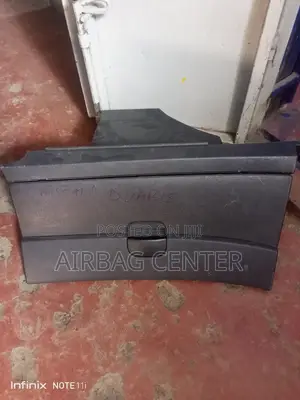 Nissan Dualis Glowbox