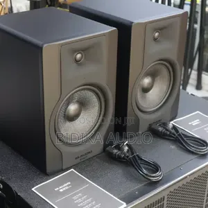 Brand New Powered Bx8 D3 Monitor
