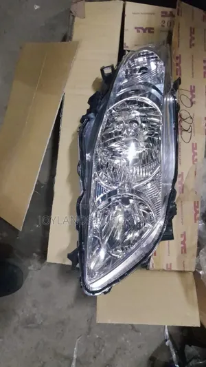 Corolla ZRE Headlamp Non Xenon (Without Socket Adjuster)