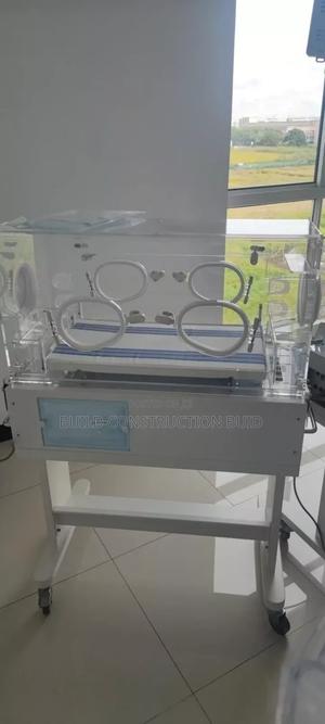 Hospital Care Incubator - main view
