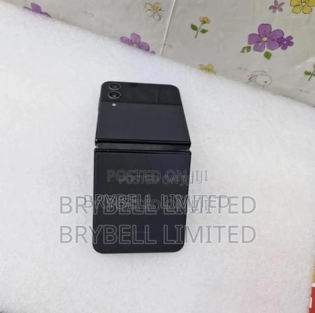 Samsung Galaxy Z Flip4 256 GB Black - thumbnail 5