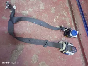 Mitsubishi Outlander Seat Belts