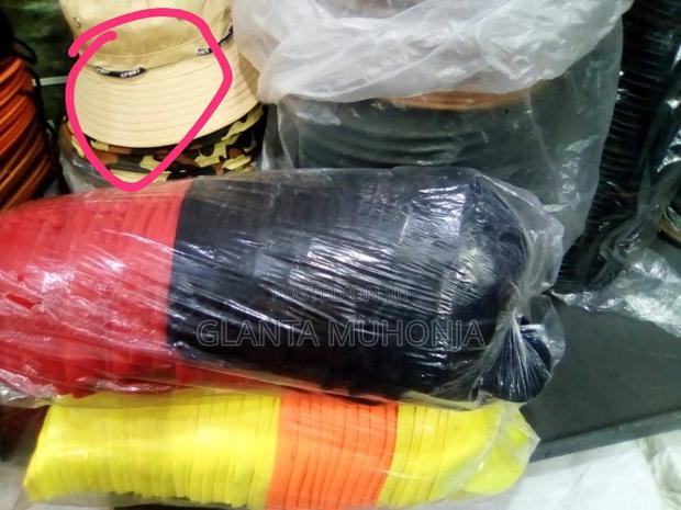 Plain Caps - main view