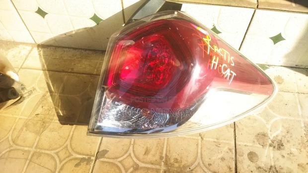 Toyota Ractis Taillamp - thumbnail 4