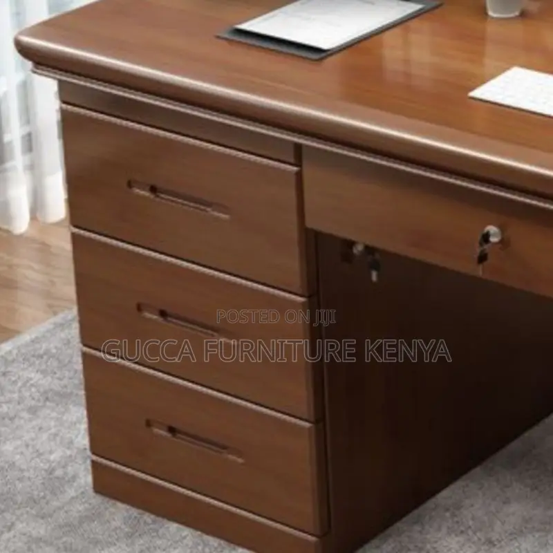 Office Tables:1400mm Secure Computer Executive Desk