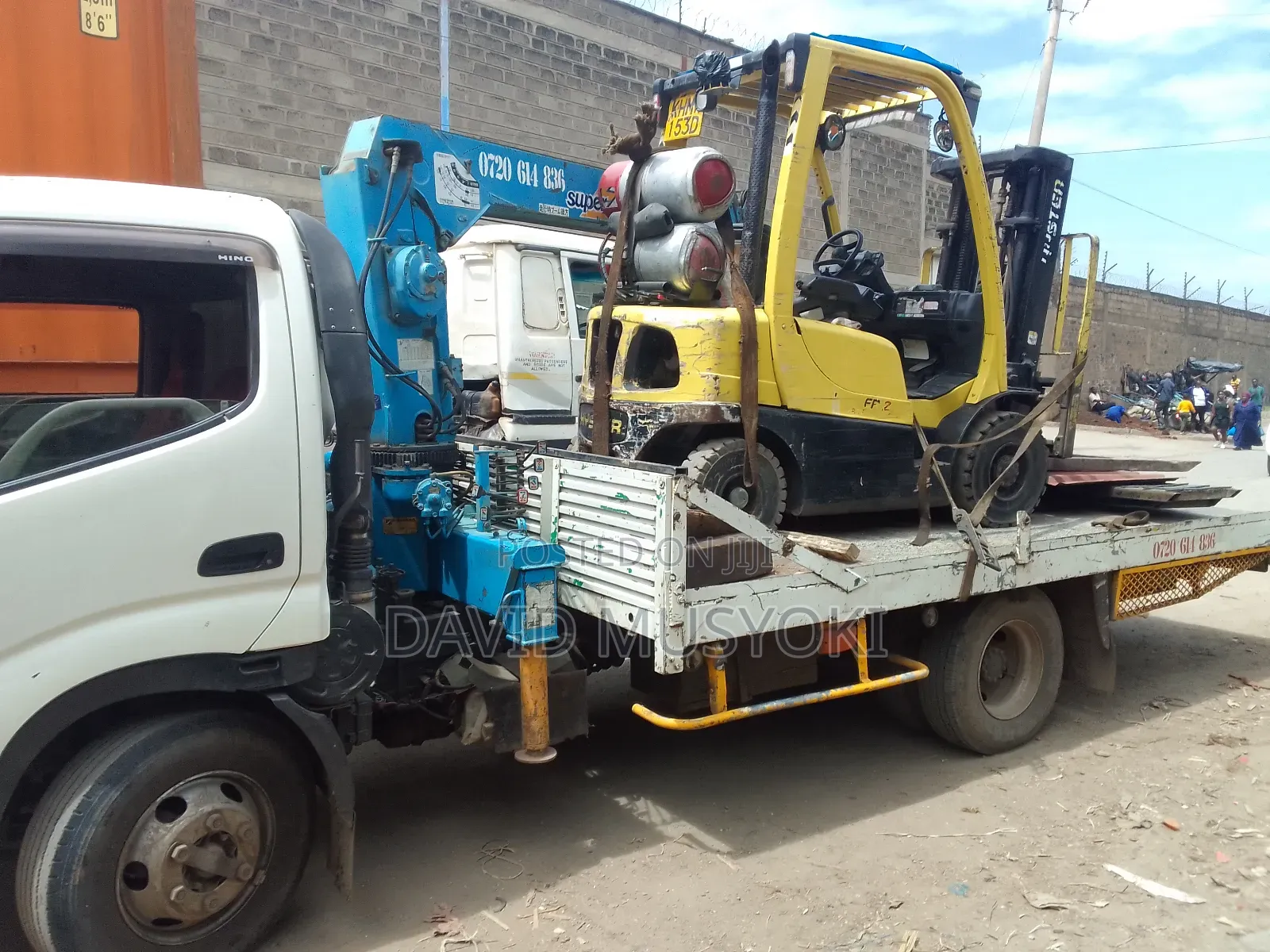 Hiab Crane Truck And Towing Services For Hire