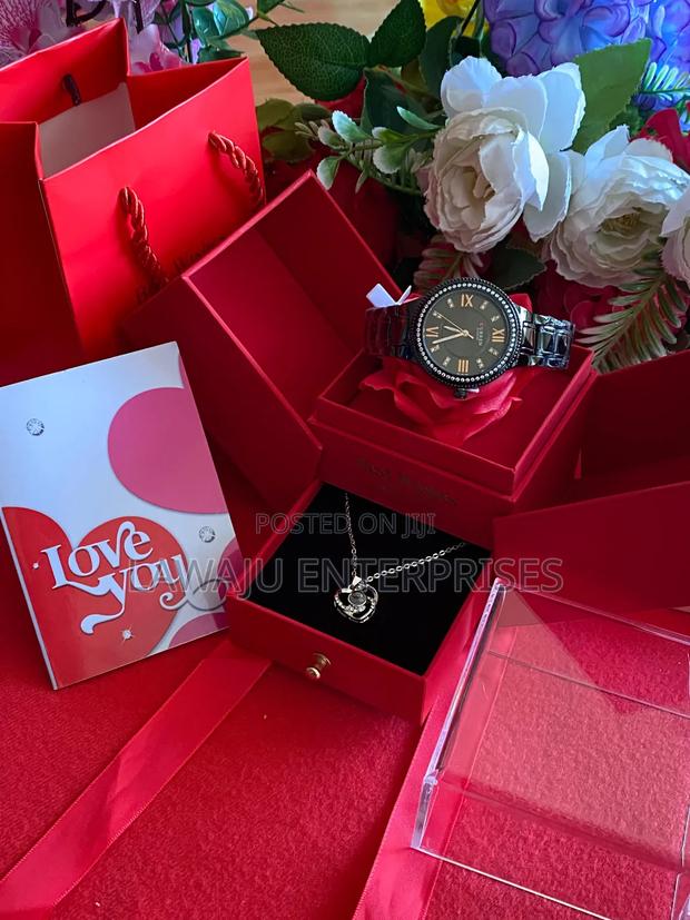 Valentine's Gift for Her With Black Watch - thumbnail 2