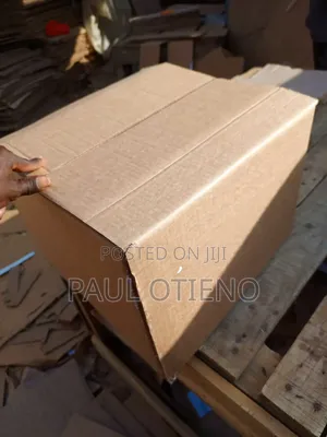 Sanduku LA Kadibodi 