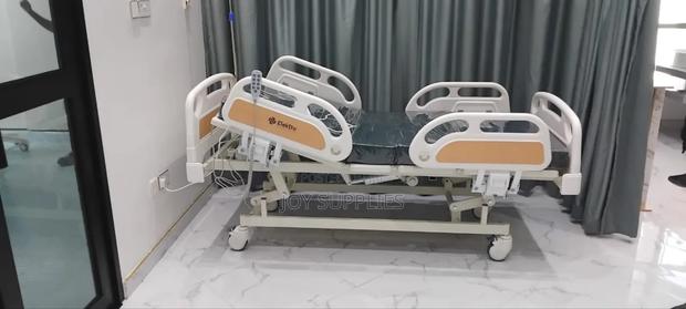 3 Crank Electric Bed - thumbnail 3