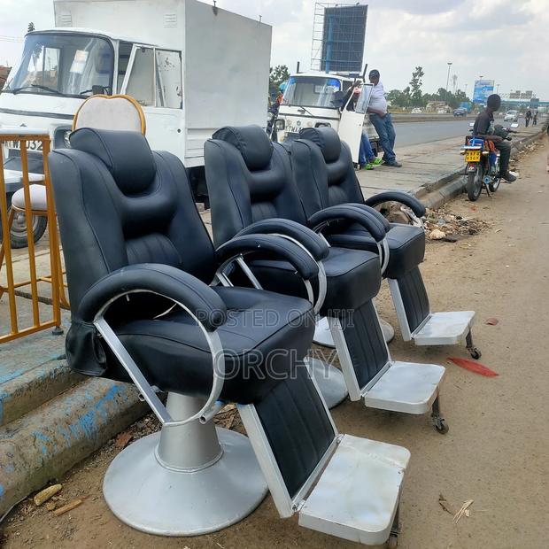 D Open Kinyozi Seats/ Barber Seat - thumbnail 2