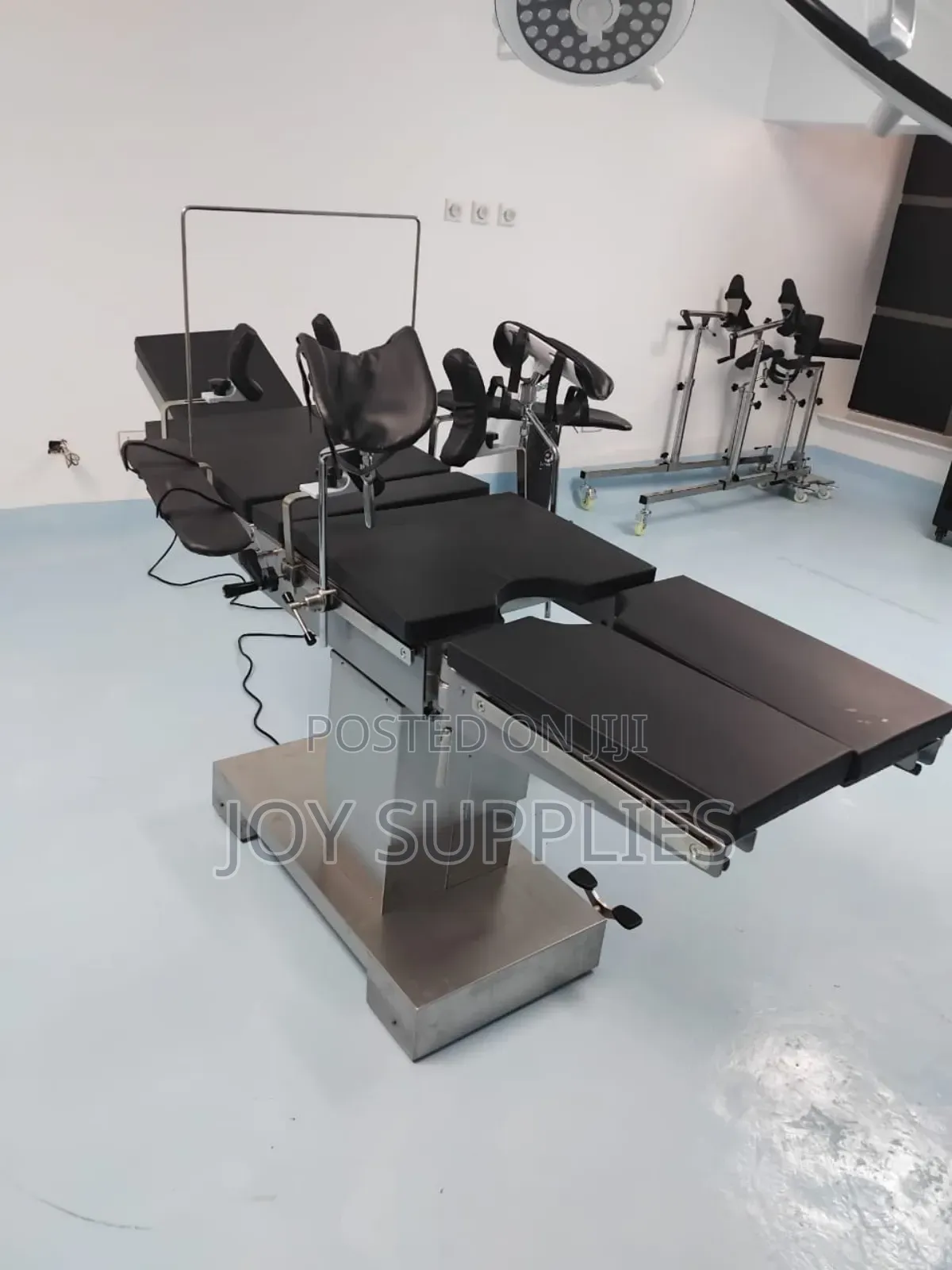 Hydraulic Theatre Table