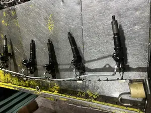 Isuzu 6HF1 Injector Nozzles