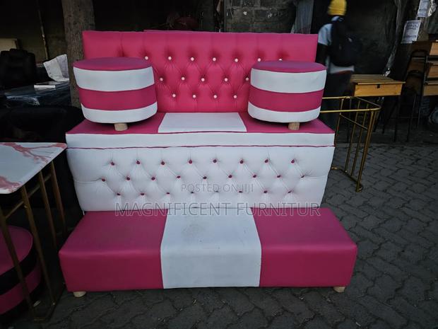 Magnificent Manicure Seats - main view