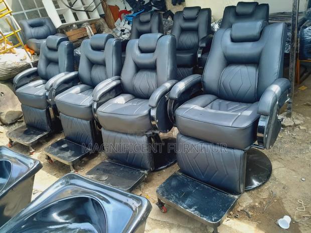 Executive Barbershop Chairs - main view