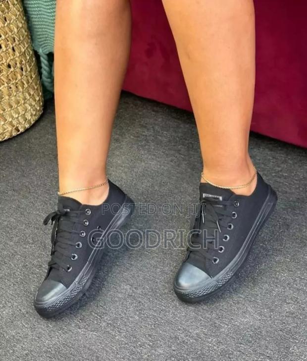 Converse Material Black