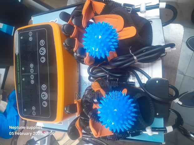 Smart Robotic Gloves - main view