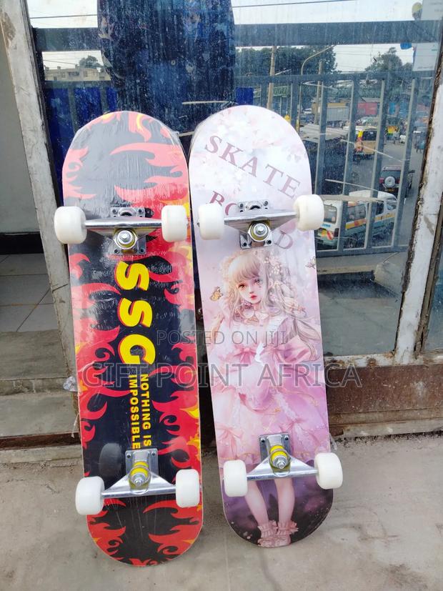 Professional Skates Board With Rubber Wheels - main view