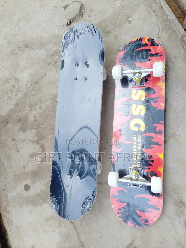 Skateboard With Rubber Wheels - thumbnail 3