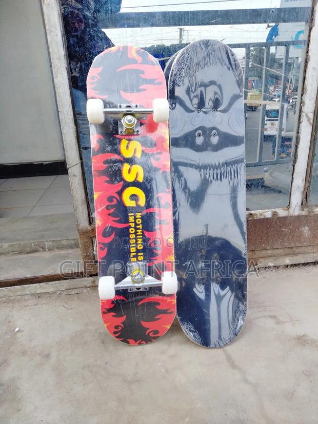 Skateboard With Rubber Wheels - thumbnail 2