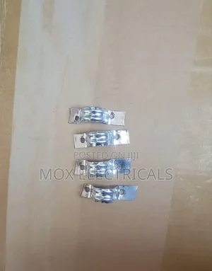20mm Saddle Open Clips 20pc