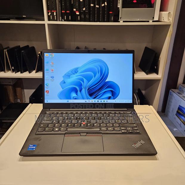 Laptop Lenovo ThinkPad E14 G5 16GB Intel Core I5 SSD 512GB - thumbnail 2