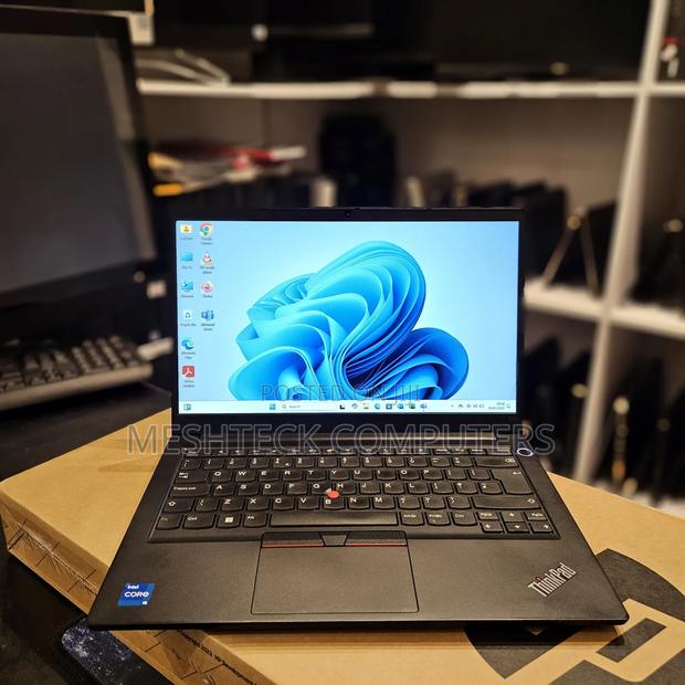 Laptop Lenovo ThinkPad E14 G5 16GB Intel Core I5 SSD 512GB - thumbnail 3