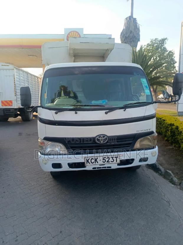 Hino Truck 4000cc I - thumbnail 3