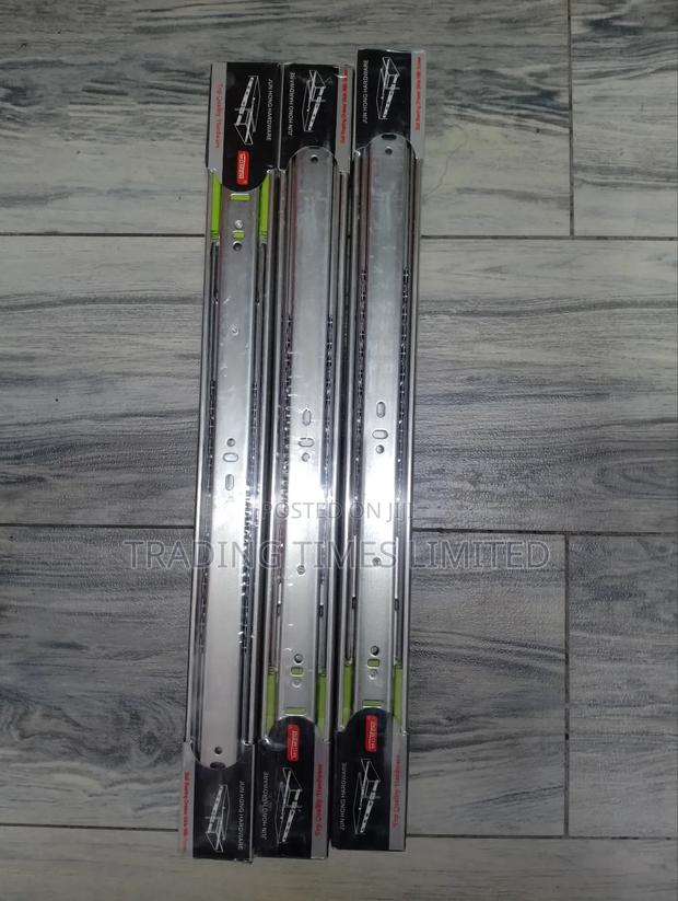 Moment Soft Close Drawer Rails 20inches