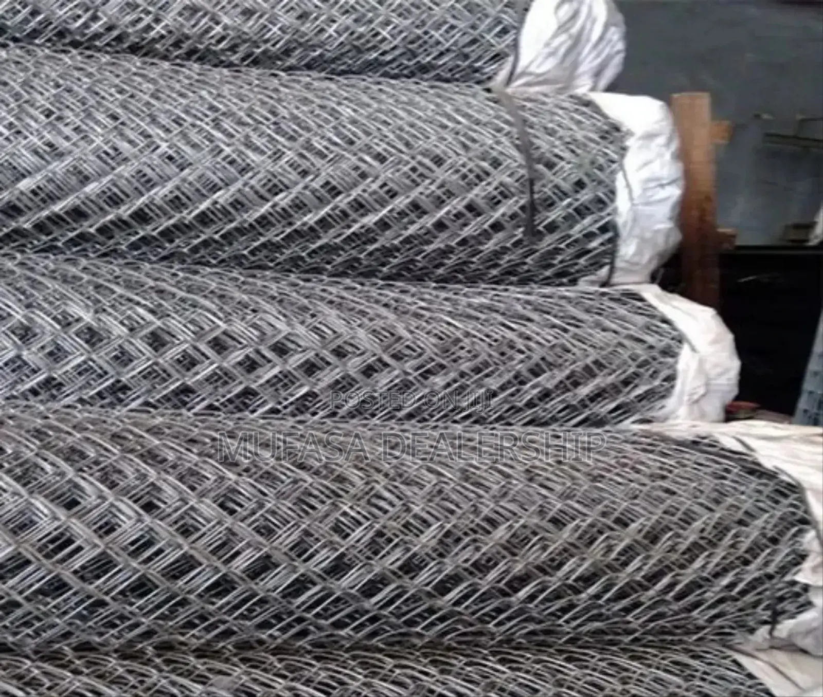 Galvanized Wire/Chainlink Fence
