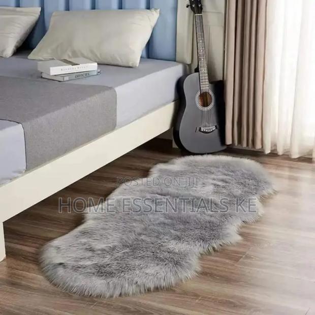 Faux Fur Decorative Mat
 60cm*180cm
