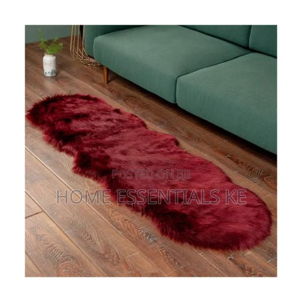 Faux Fur Decorative Mat
 60cm*180cm - thumbnail 9