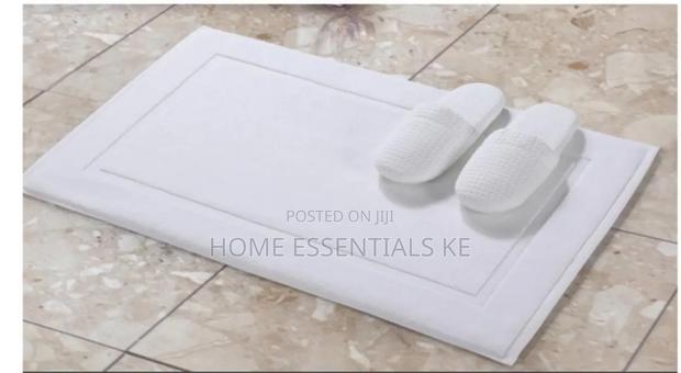  Cotton Bathroom Mats
50cm by 80cm