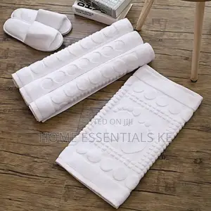 Cotton Bathroom Mats
50cm by 80cm