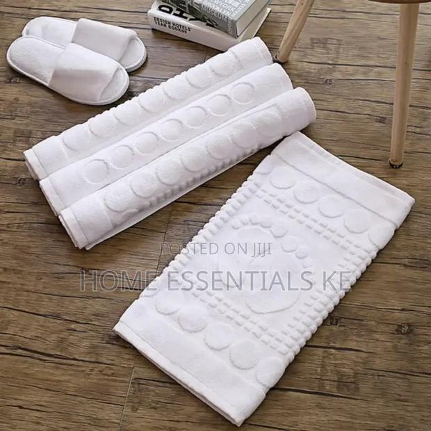  Cotton Bathroom Mats
50cm by 80cm - thumbnail 2
