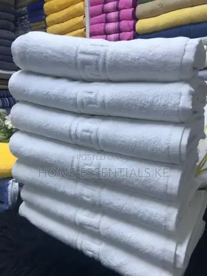 High Quality Cotton White Towels
70cm by 140cm