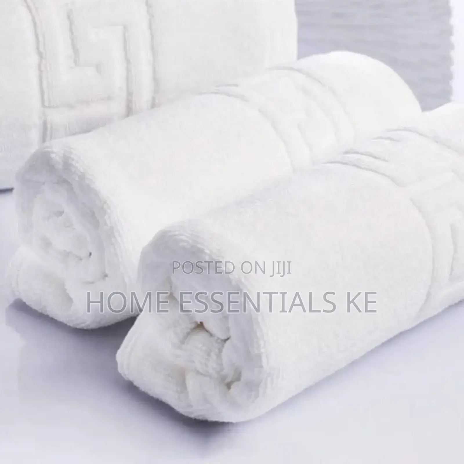 High Quality Cotton White Towels
70cm by 140cm