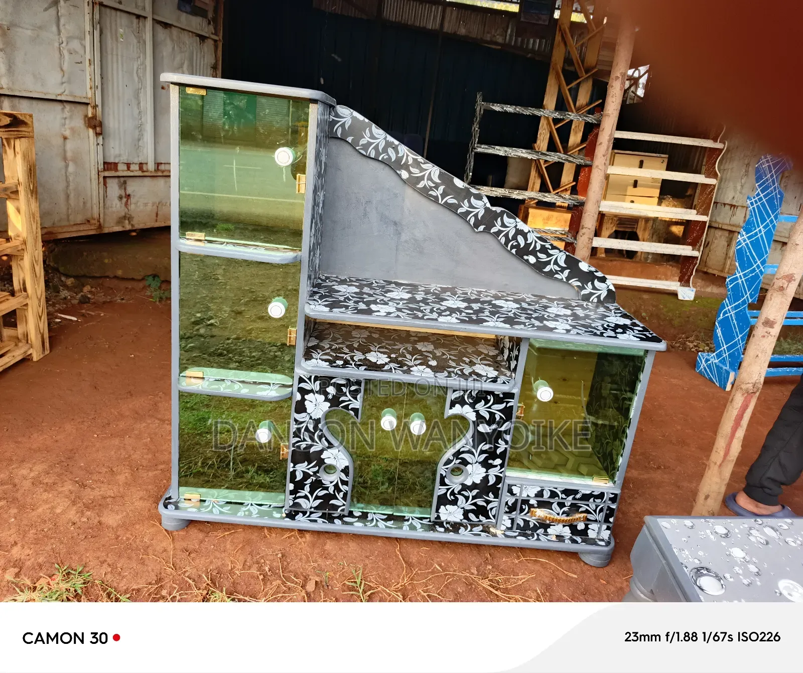 Semi Wall Unit Ballo on Sale