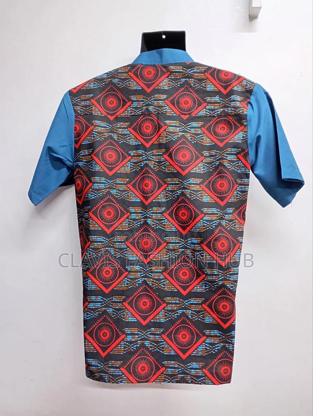 Traditional Modern Short Sleeve Shirt for Men Medium Size - thumbnail 2