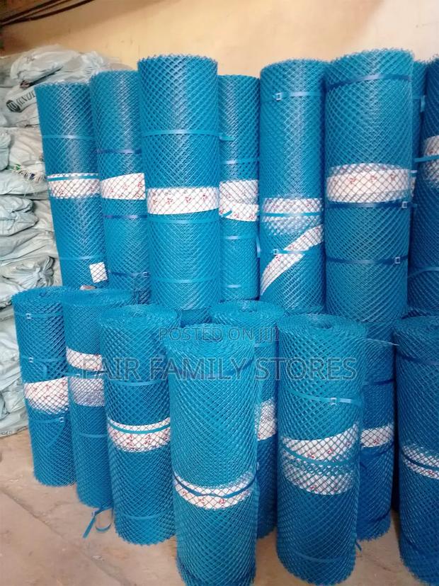 Plastic Chicken Mesh - main view