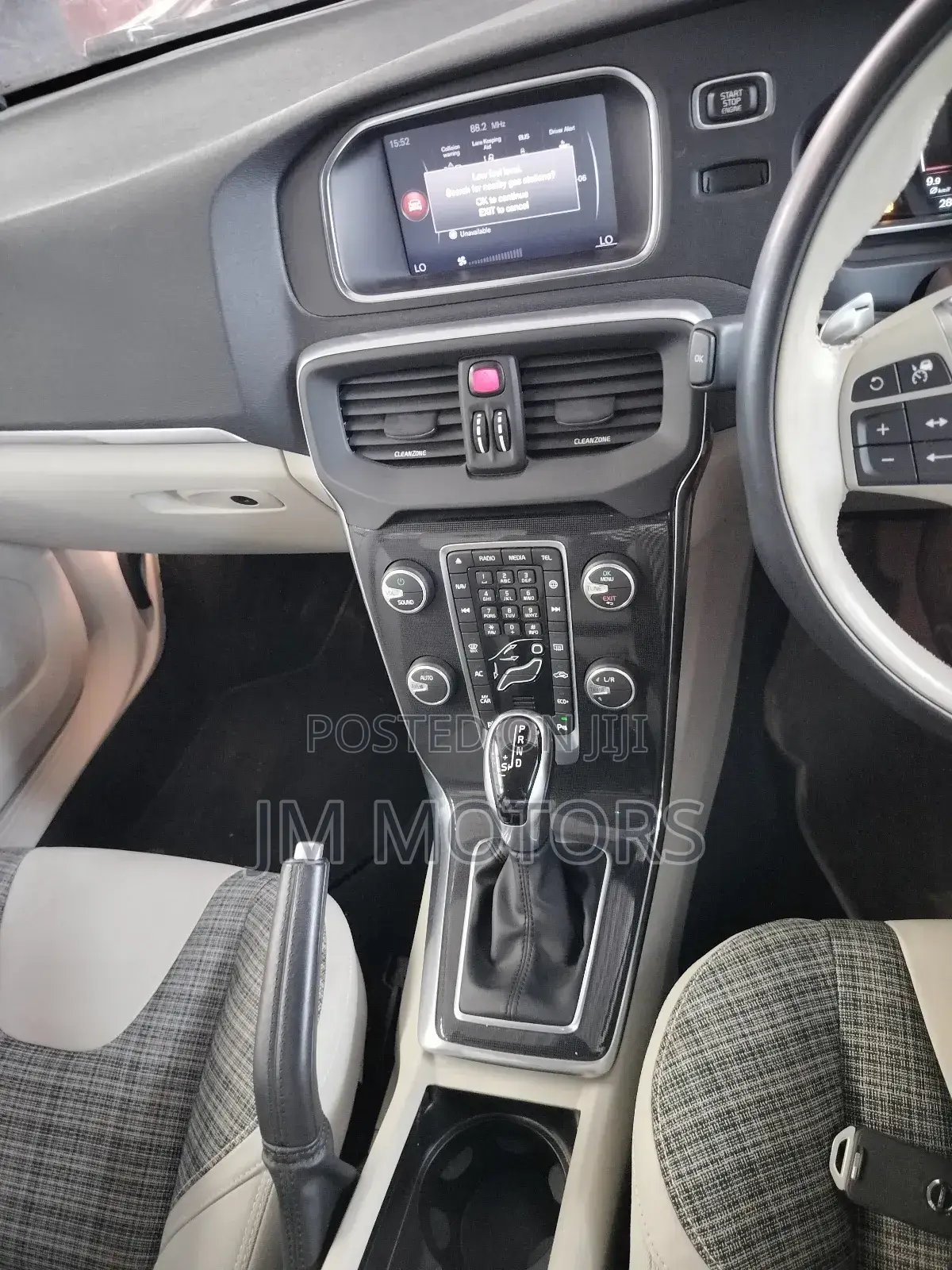 Volvo V40 2017 Off white