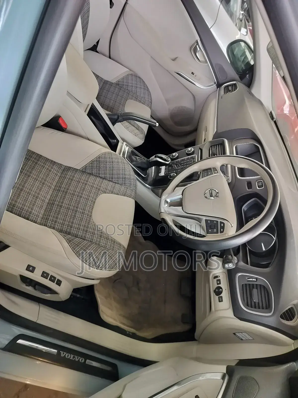 Volvo V40 2017 Off white