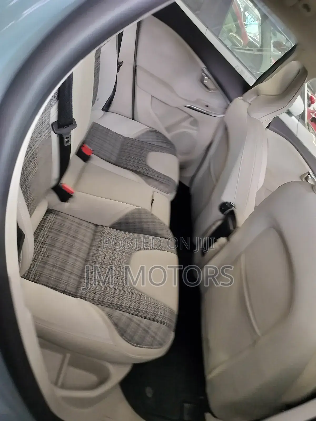 Volvo V40 2017 Off white
