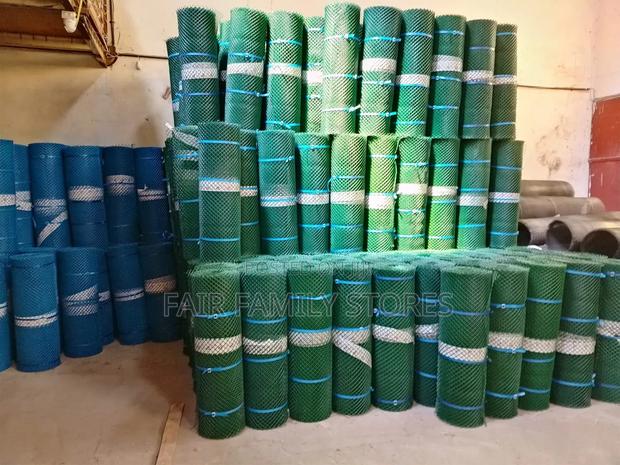 Plastic Chicken Mesh - main view