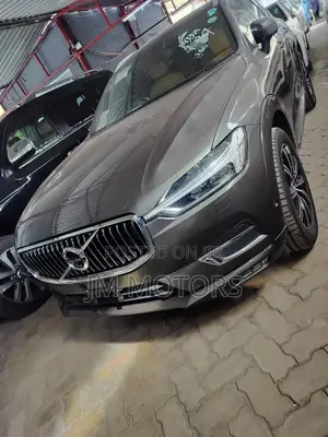 Volvo XC60 2018 Gray
