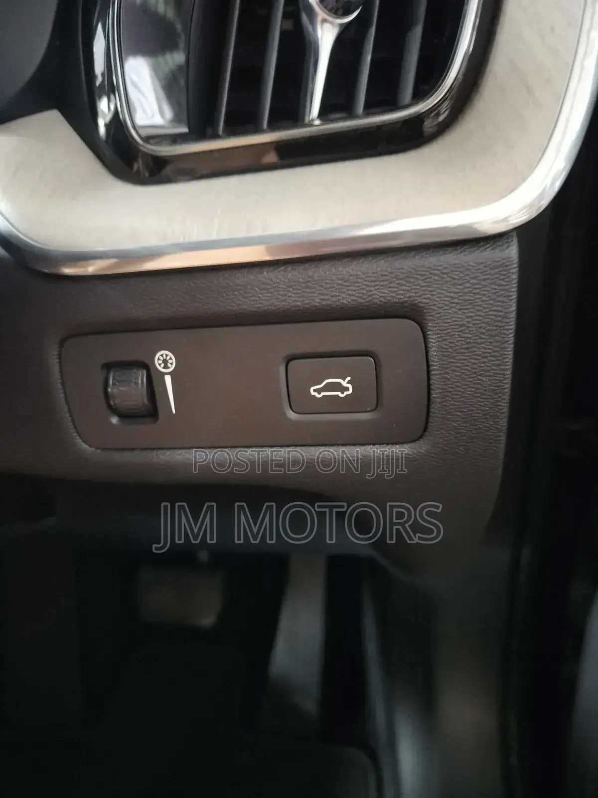 Volvo XC60 2018 Gray