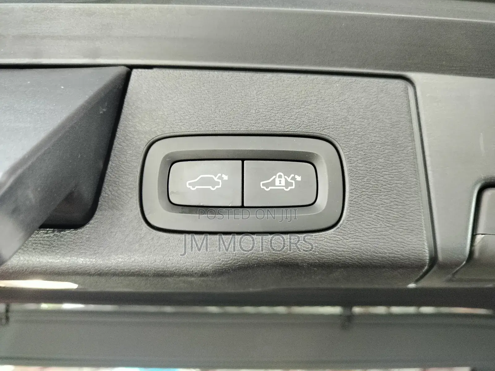Volvo XC60 2018 Gray