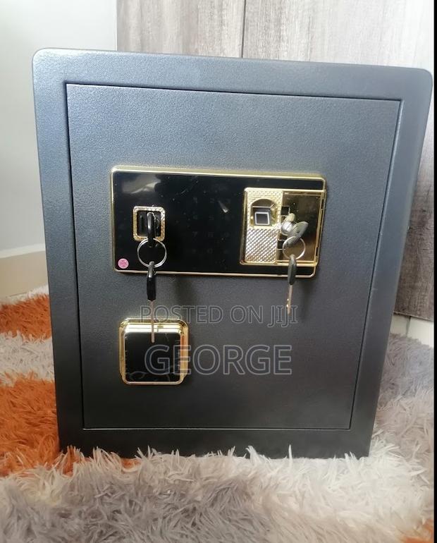 Fingerprint Enabled Safe Box {}Safe Box - main view
