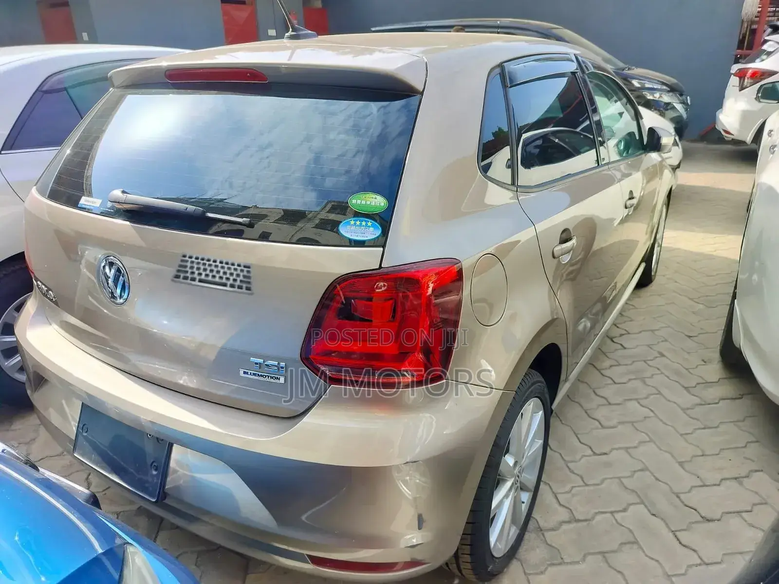 Volkswagen Polo 2017 Gold