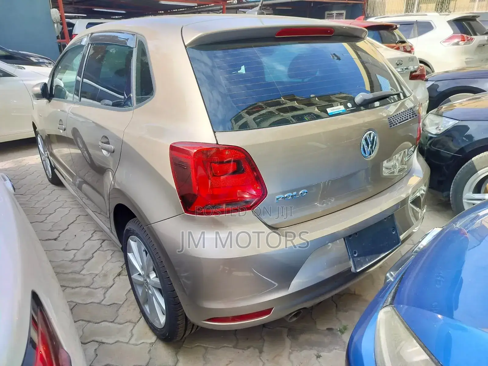 Volkswagen Polo 2017 Gold